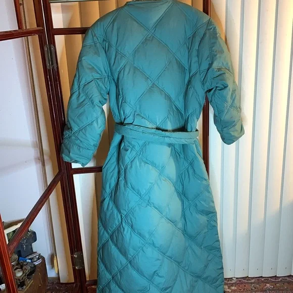 Full Length Down Coat/Robe - Picture 4 of 6